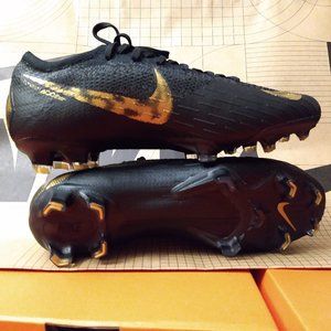 Nike Mercurial Vapor 12 Elite FG Soccer Cleats